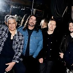 Foo Fighters lançam - Caught In The Echo