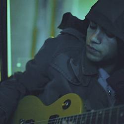 Lista global do Spotify destaca as músicas mais ouvidas do mundo na semana e coloca “Babydoll” em primeiro lugar