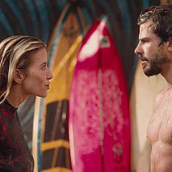 “De Volta à Bahia” estreia nos cinemas com romance, surfe e paisagens de Salvador