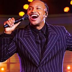 Thiaguinho lança “Bem Black 2” com inéditas e mistura de ritmos