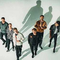 OneRepublic lança “Need Your Love” e aposta em mensagem sobre o valor do amor