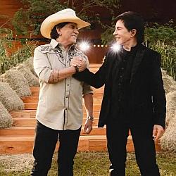 Chitãozinho & Xororó resgatam raízes do sertanejo em novo DVD “Meninos de Roça” gravado em Jaguariúna