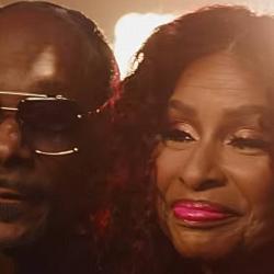 Chaka Khan se une a Snoop Dogg em novo single e prepara lançamento do álbum Chakzilla