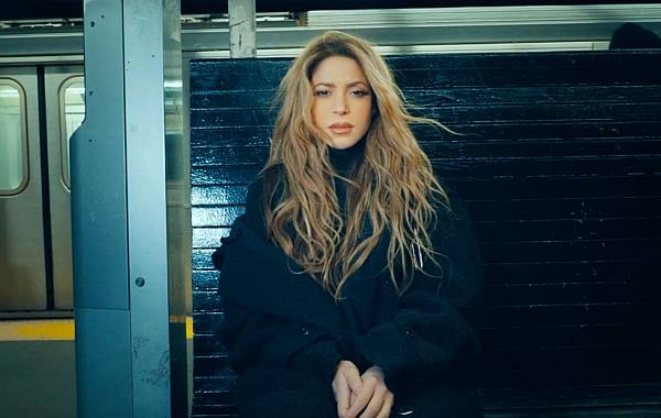 Shakira emociona e estreia clipe de “Última”, gravado em Nova Iorque