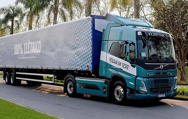 Caminhões elétricos redefinem o transporte no Brasil com ganhos econômicos, ambientais e sociais