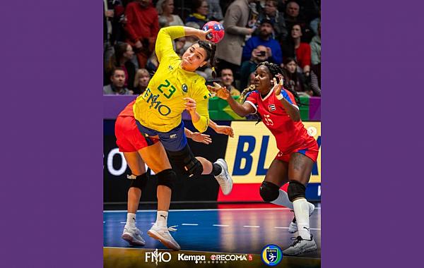 Brasil sobra diante de Cuba na estreia do Mundial de Handebol Feminino