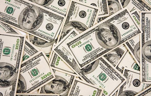 DÓLAR: moeda fecha em baixa, aos R$ 5,33, em linha com apetite ao risco no exterior