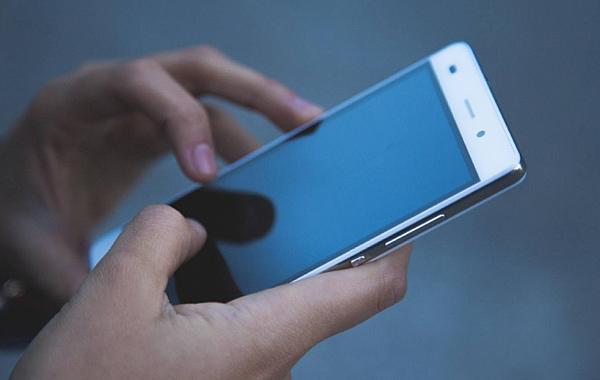 Brasil registra dois roubos ou furtos de celular por minuto, aponta Fórum de Segurança Pública