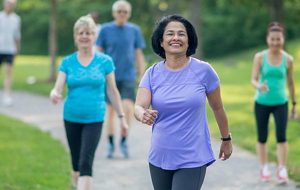 Caminhar mais pode salvar vidas: movimento simples traz grandes benefícios para corpo e mente