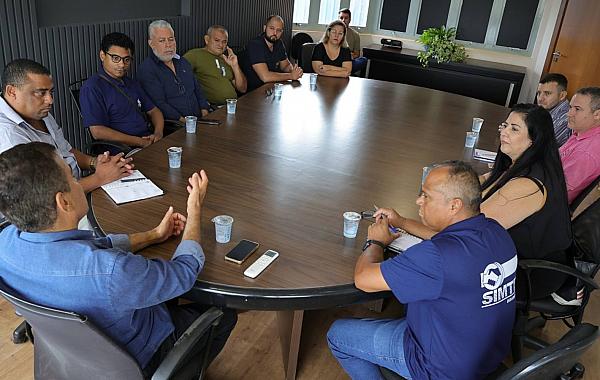 Prefeitura anuncia reajuste salarial de 4,5% para os servidores municipais de Dourados