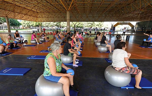 Aulas de pilates são incluídas na programação esportiva do Jorjão