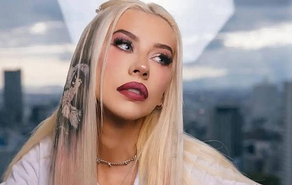 Christina Aguilera quebra o silêncio e confirma nova era misteriosa na música