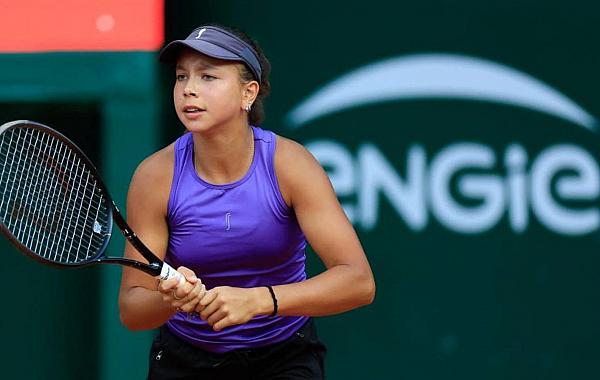 Eduarda Gomes é campeã do Roland Garros Júnior