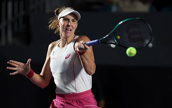 Bia Haddad reage, vence de virada e avança às quartas em torneio na Espanha