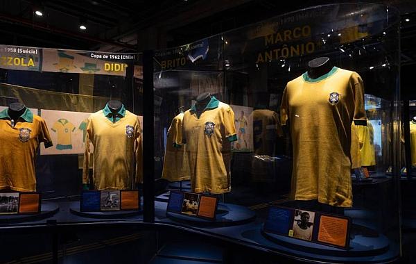 Futebol: exposição conta a história da camisa canarinho