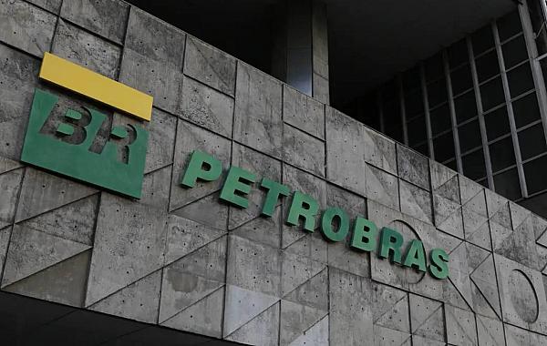Petrobras implementa desconto no diesel a partir desta segunda-feira