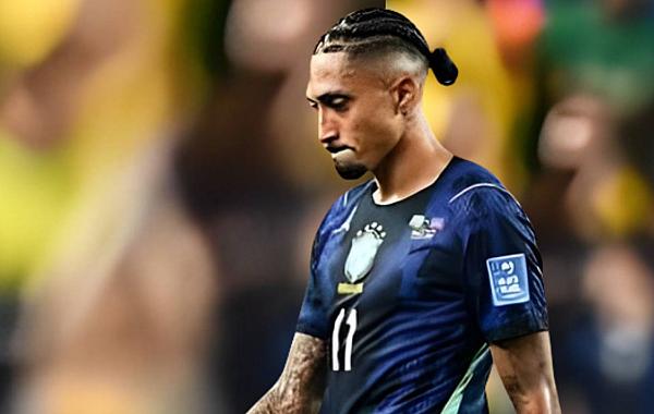 Festejado, Raphinha treina e se aproxima de retorno à Copa do Mundo