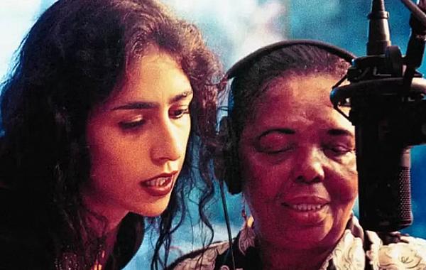 Clássico de Cabo Verde conquista gerações e ganha voz de estrelas da música brasileira
