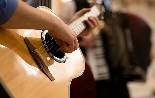 Festival Revelando MS e Viola de Ouro reúne cultura e gastronomia em Naviraí