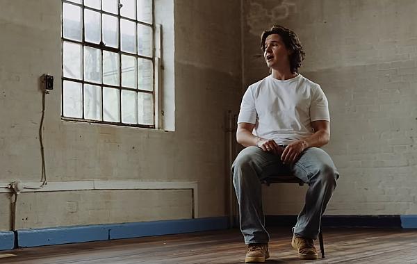Lukas Graham apresenta a nova música 