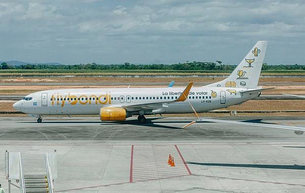 Anac limita a venda de passagens aéreas da Flybondi no Brasil