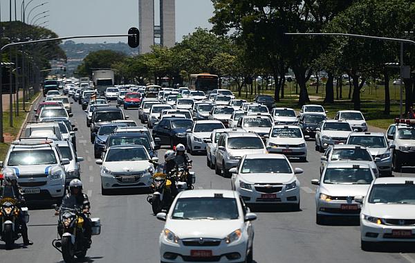 Crédito para carros de aplicativo tem teto elevado para R$ 200 mil