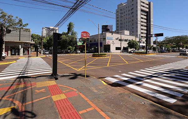 Prefeitura de Dourados reforça sinalização de trânsito para ampliar segurança nas vias