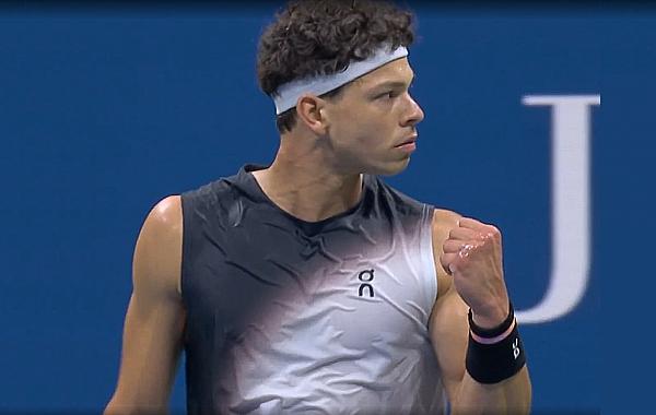 Ben Shelton derruba Alcaraz em maratona histórica e avança à semifinal do US Open