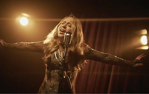 Mari Fernandez aposta na sofrência em novo single Não Era o Vinho
