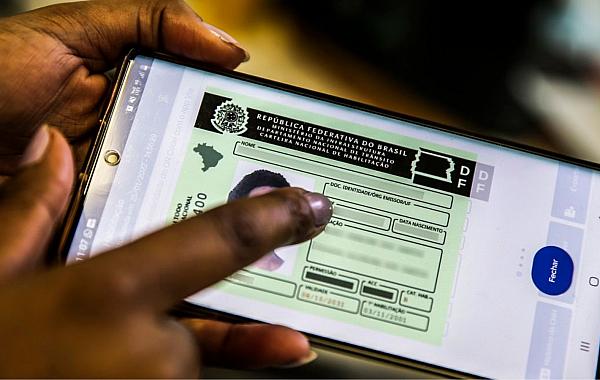 CNH vencida entre junho e setembro tem validade extra até dezembro