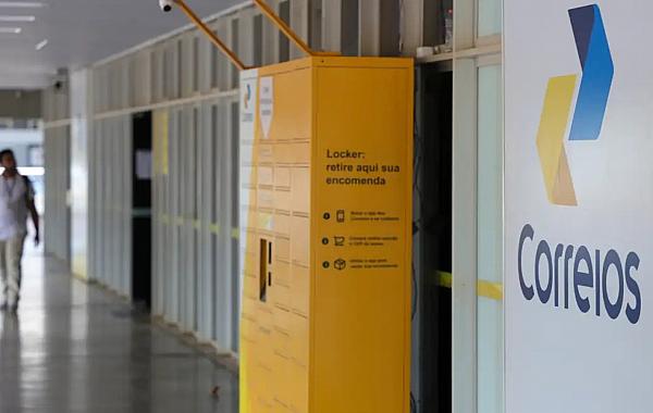 Após semana em greve, empregados dos Correios têm dissídio na segunda