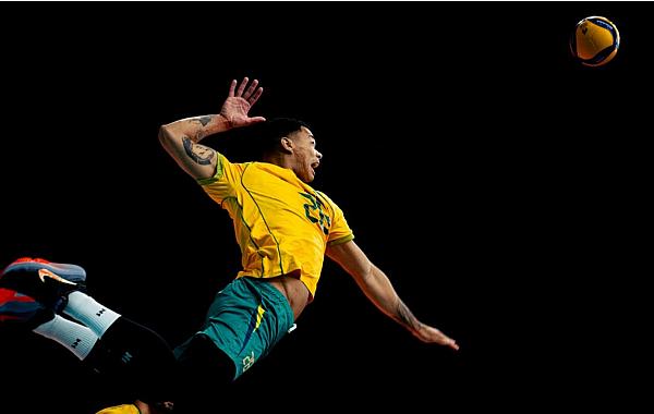 Brasil bate Colômbia e segue 100% no Sul-Americano masculino de vôlei