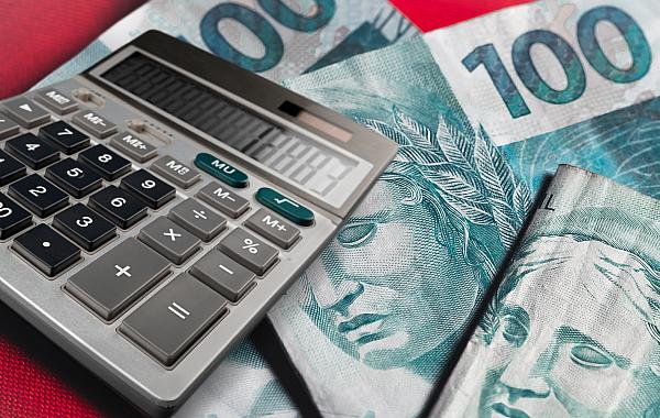 Arrecadação federal ultrapassa R$ 2 trilhões em oito meses