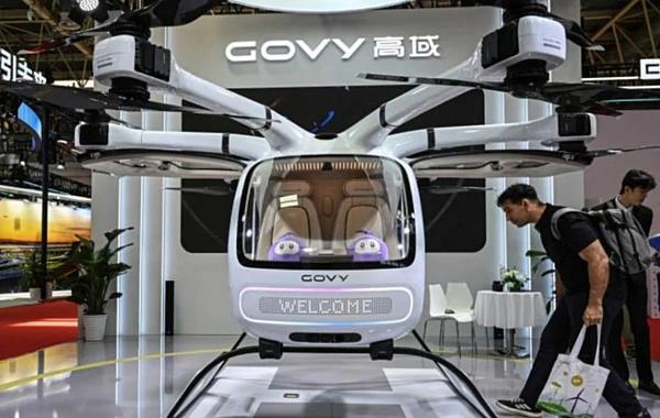Montadora chinesa GAC, aposta no futuro e coloca carro voador em produção